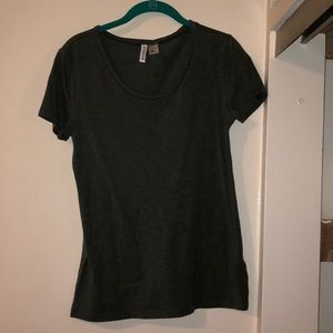 Scoop neck t-shirt